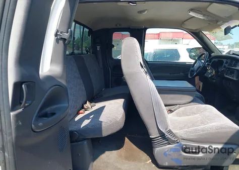 2001 Dodge Ram 1500 St z USA, uszkodzony, nr VIN 1B7HC13YX1J527864